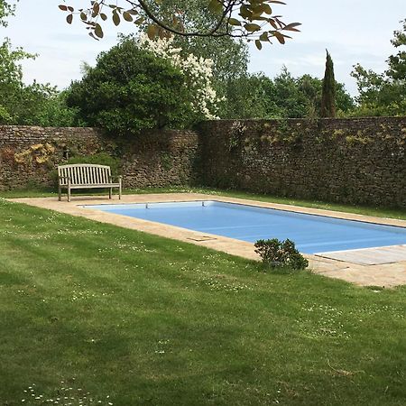 Manoir Des Bords De Rance Bed and Breakfast Plouër-sur-Rance Eksteriør billede